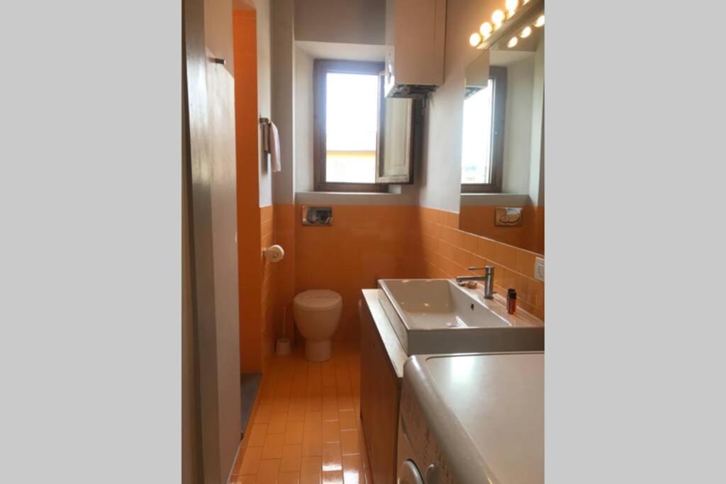 Sunny Top Floor In San Frediano Florenz Exterior foto